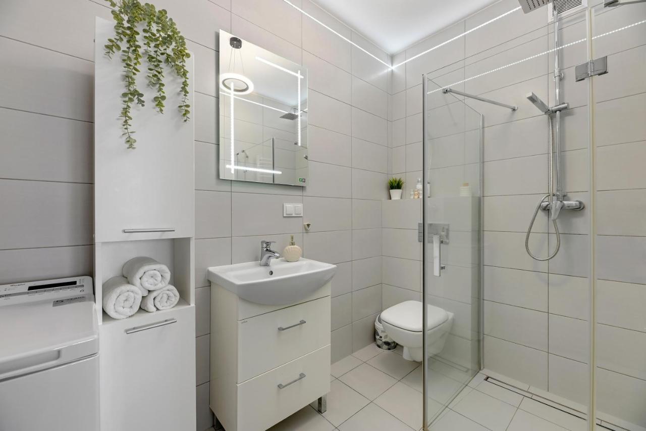 Downtown Apartments Sadova City Center & Parking 格但斯克 外观 照片
