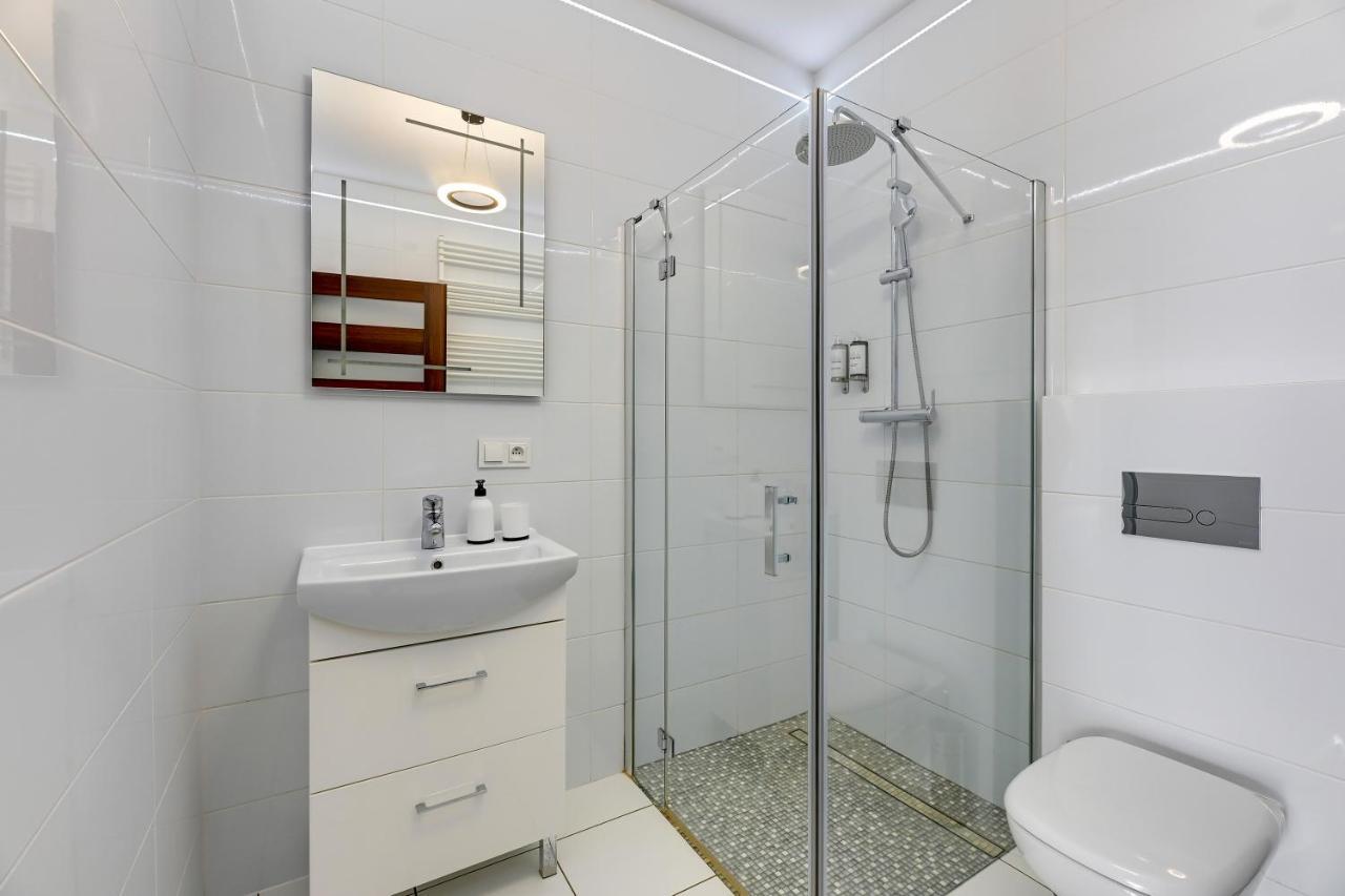 Downtown Apartments Sadova City Center & Parking 格但斯克 外观 照片
